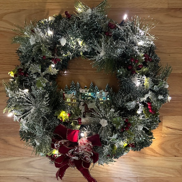 Victorian Themed Christmas Lights and Musical Artificial Wreath - Picture 1 of 16